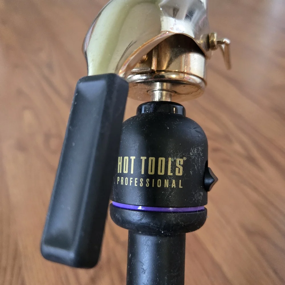 Hot Tools Signature Series Gold Curling Iron Wand 1.25